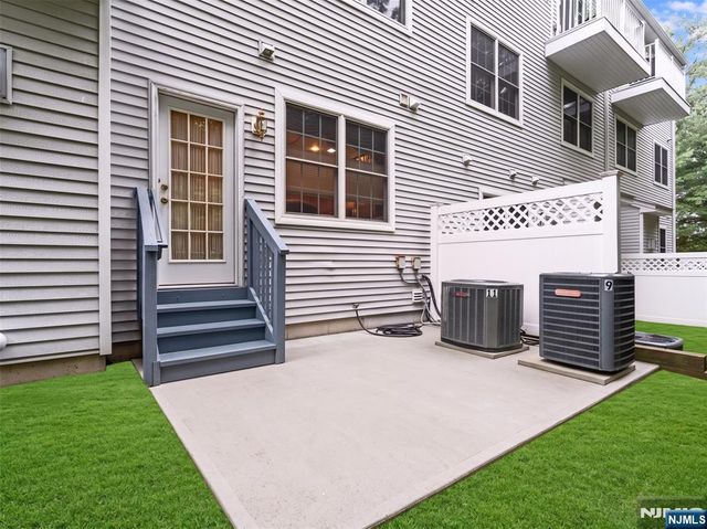 9 Goffle Brook Court 205, Hawthorne, NJ 07506