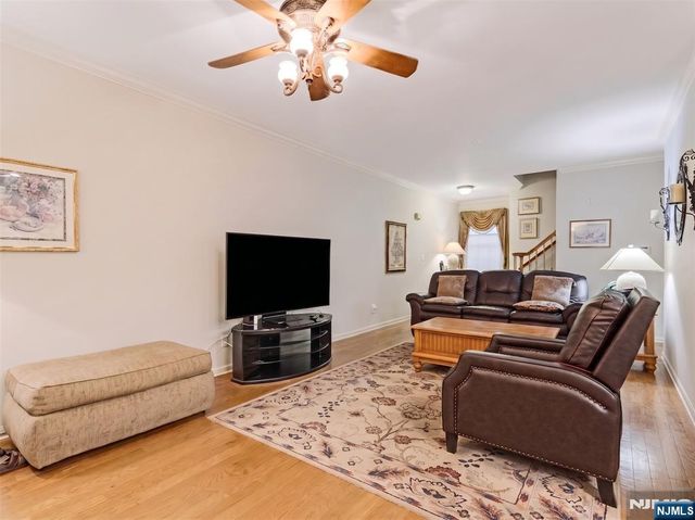 9 Goffle Brook Court 205, Hawthorne, NJ 07506