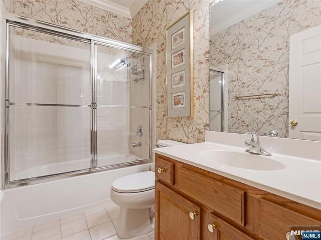 9 Goffle Brook Court 205, Hawthorne, NJ 07506