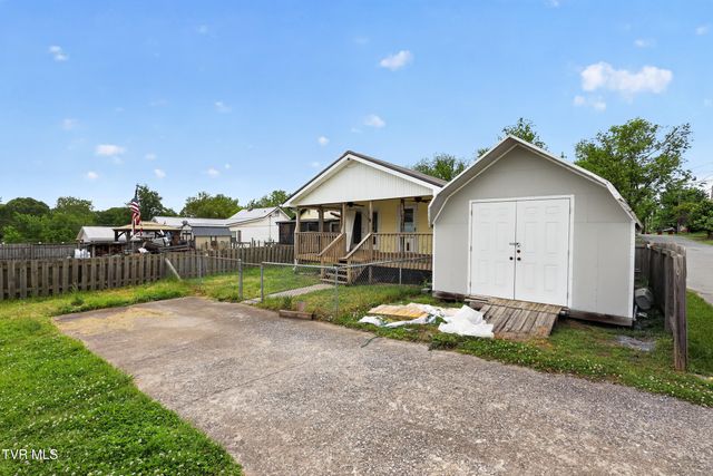 2112 East Myrtle Avenue, Johnson City, TN 37601