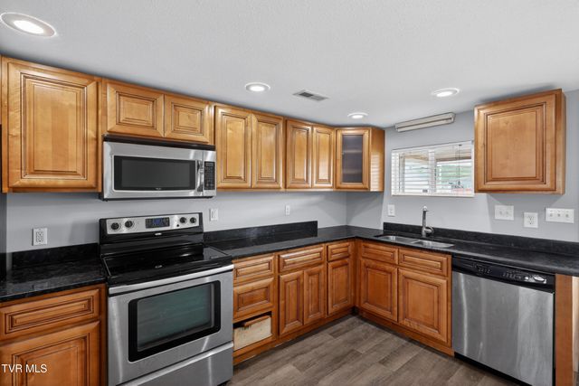 2112 East Myrtle Avenue, Johnson City, TN 37601