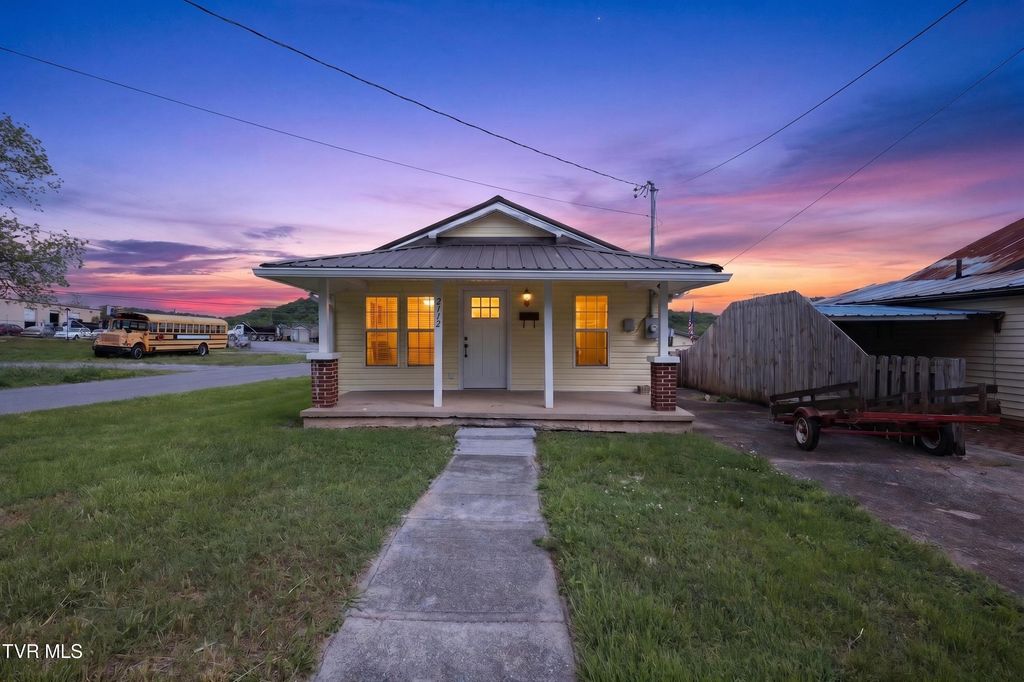 2112 East Myrtle Avenue, Johnson City, TN 37601