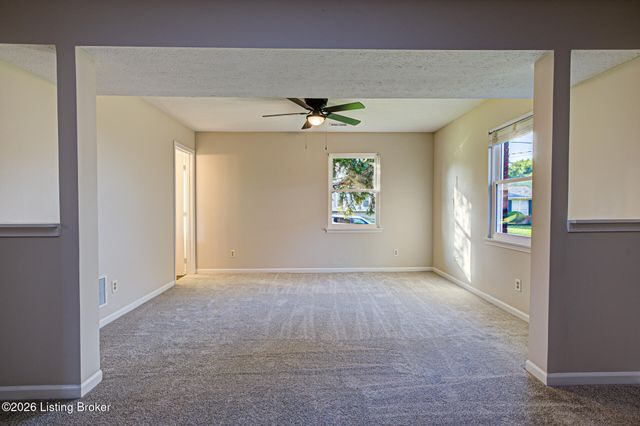 4318 Cara Way, Louisville, KY 40299