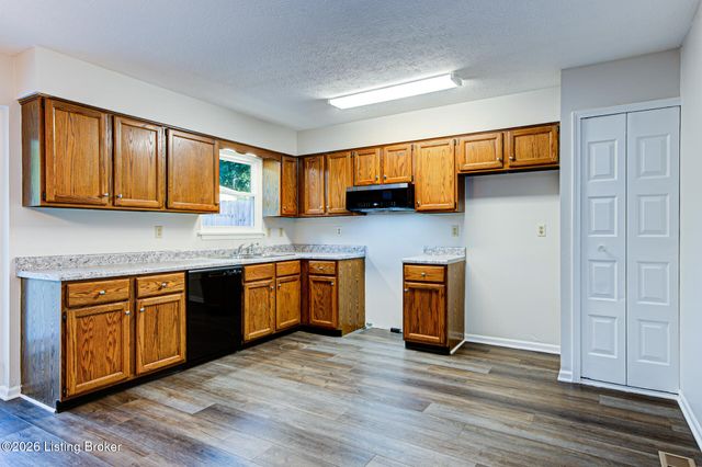 4318 Cara Way, Louisville, KY 40299