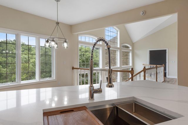 1007 Silvercrest Place, Reeds Spring, MO 65737