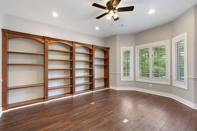 1007 Silvercrest Place, Reeds Spring, MO 65737