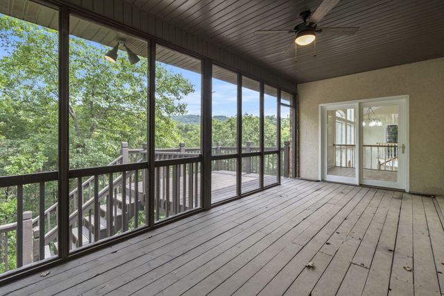 1007 Silvercrest Place, Reeds Spring, MO 65737