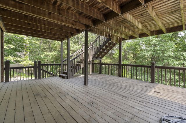 1007 Silvercrest Place, Reeds Spring, MO 65737