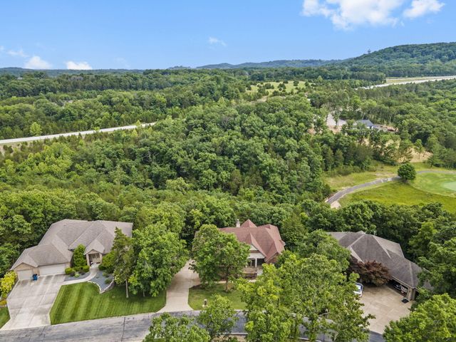 1007 Silvercrest Place, Reeds Spring, MO 65737