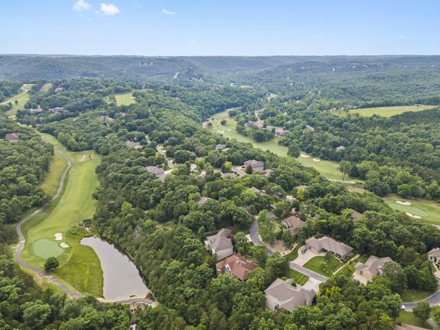 1007 Silvercrest Place, Reeds Spring, MO 65737