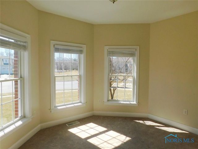 7936 Rockridge Drive, Maumee, OH 43537