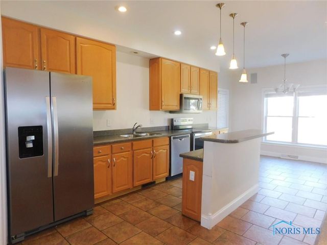 7936 Rockridge Drive, Maumee, OH 43537