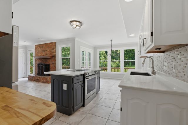 111 Dogwood Ln, Franklin, TN 37064