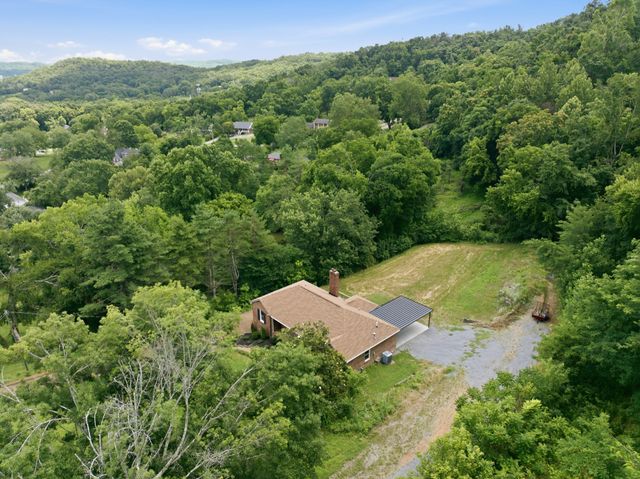 111 Dogwood Ln, Franklin, TN 37064