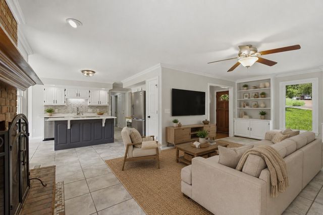 111 Dogwood Ln, Franklin, TN 37064