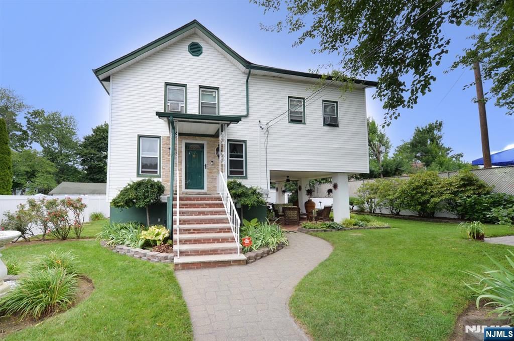 23 Terhune Street, Bergenfield, NJ 07621