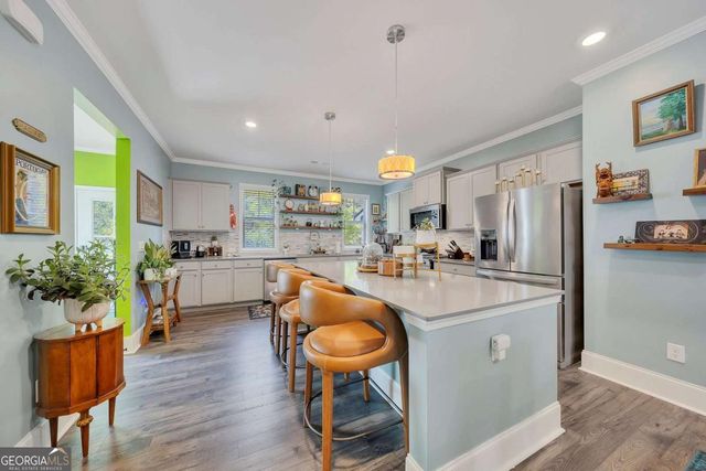 333 Vista Lane, Woodstock, GA 30189