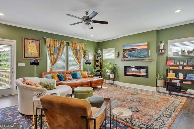 333 Vista Lane, Woodstock, GA 30189