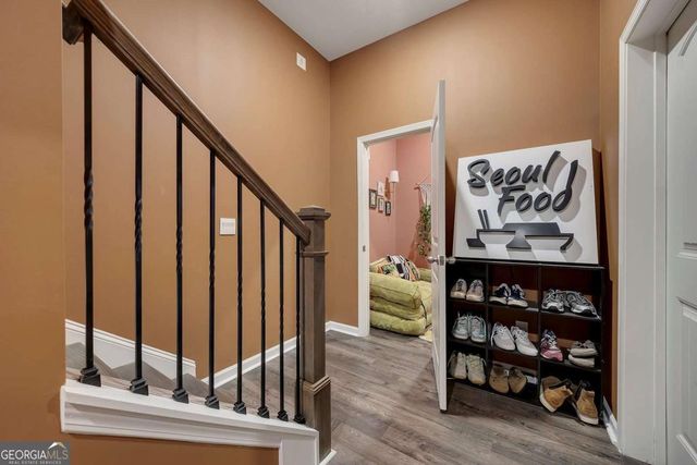 333 Vista Lane, Woodstock, GA 30189