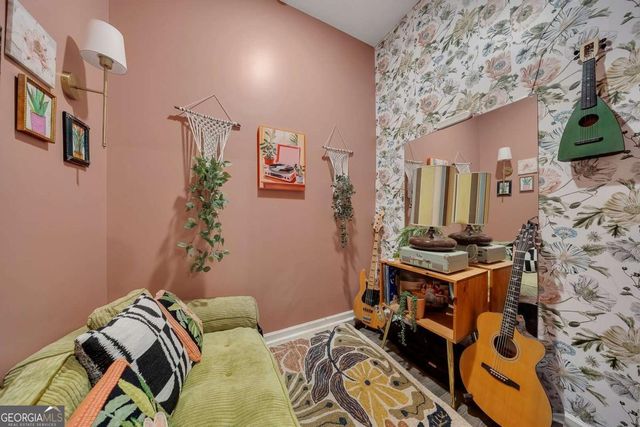 333 Vista Lane, Woodstock, GA 30189