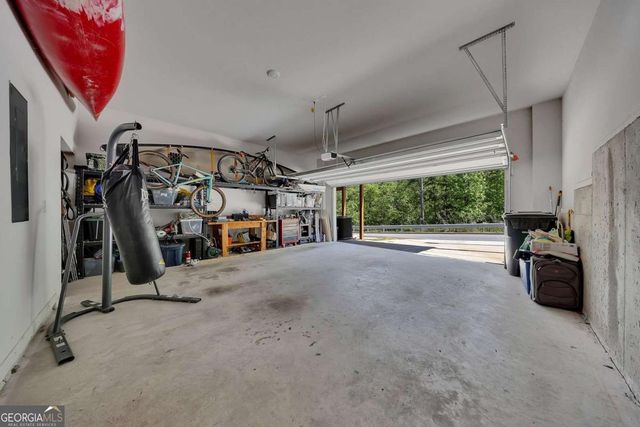 333 Vista Lane, Woodstock, GA 30189