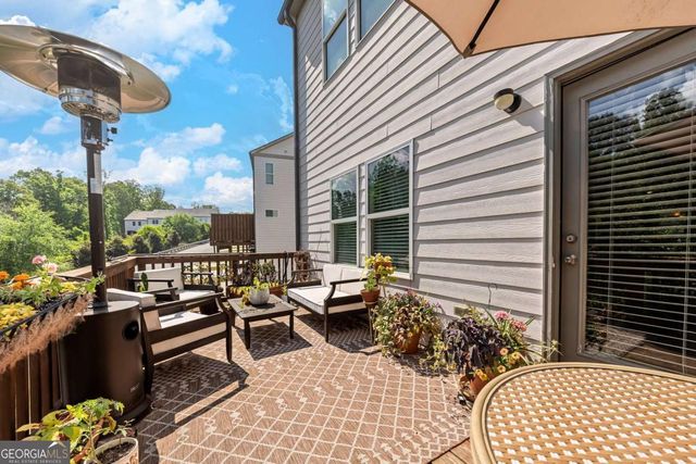 333 Vista Lane, Woodstock, GA 30189