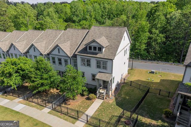 333 Vista Lane, Woodstock, GA 30189