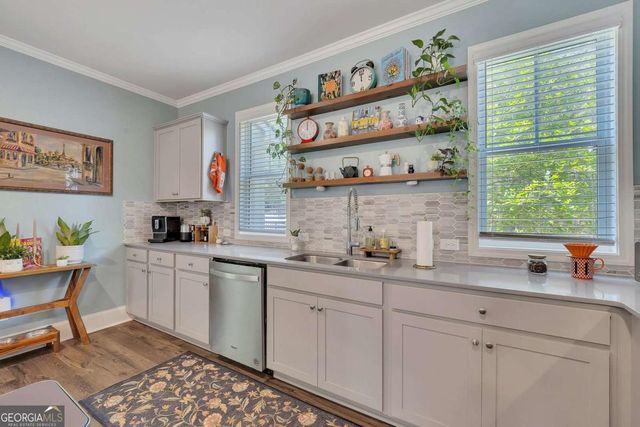 333 Vista Lane, Woodstock, GA 30189