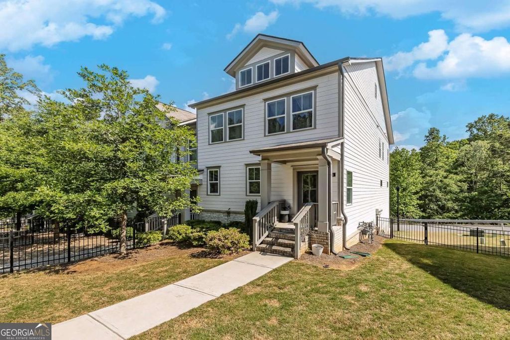 333 Vista Lane, Woodstock, GA 30189