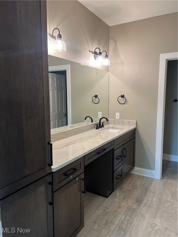 8729 Harvest Glenn Trail 17, Poland, OH 44514