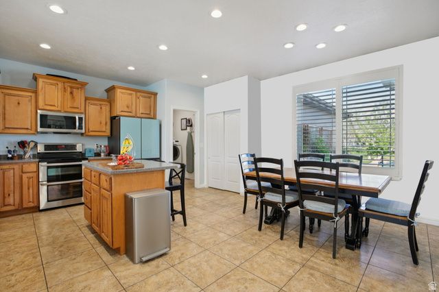 6773 S LIZA LN, West Jordan, UT 84081
