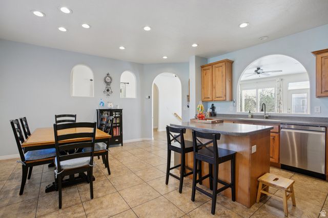 6773 S LIZA LN, West Jordan, UT 84081