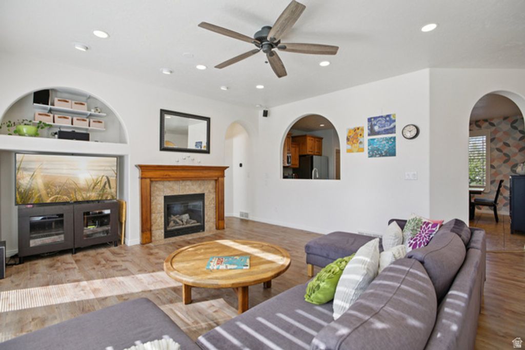 Image 11 of property listing at 6773 S LIZA LN, West Jordan, UT 84081