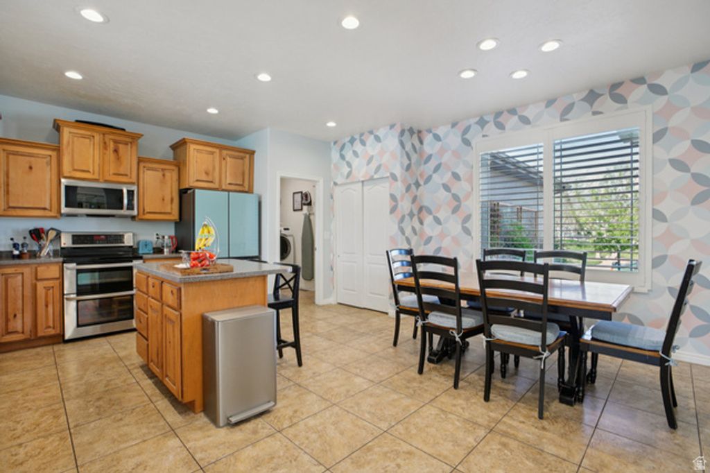 Image 15 of property listing at 6773 S LIZA LN, West Jordan, UT 84081