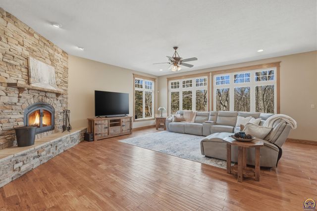 3501 SW Welton Grove Circle, Topeka, KS 66610