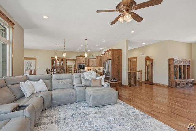 3501 SW Welton Grove Circle, Topeka, KS 66610