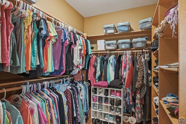 3501 SW Welton Grove Circle, Topeka, KS 66610