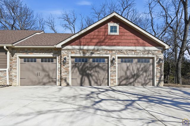 3501 SW Welton Grove Circle, Topeka, KS 66610