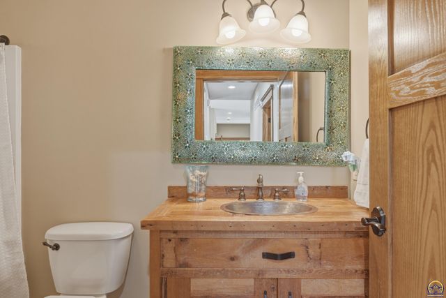 3501 SW Welton Grove Circle, Topeka, KS 66610