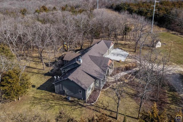 3501 SW Welton Grove Circle, Topeka, KS 66610