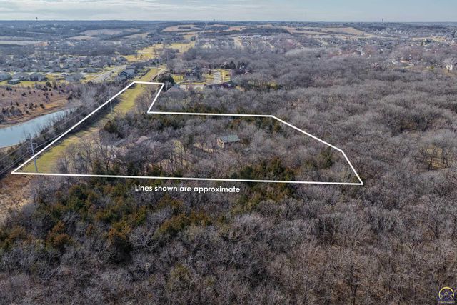 3501 SW Welton Grove Circle, Topeka, KS 66610