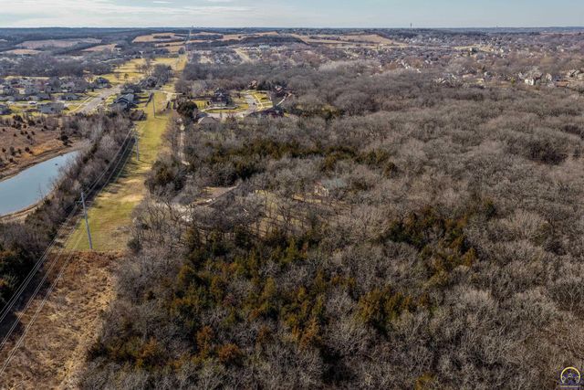 3501 SW Welton Grove Circle, Topeka, KS 66610