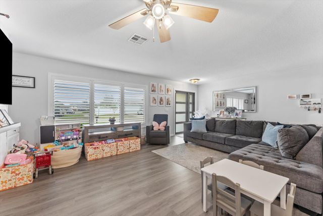 2569 SW 14th Court, Deerfield Beach, FL 33442