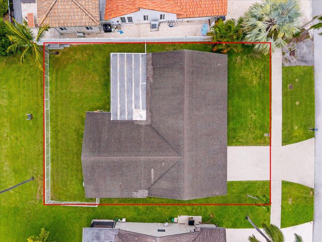 2569 SW 14th Court, Deerfield Beach, FL 33442