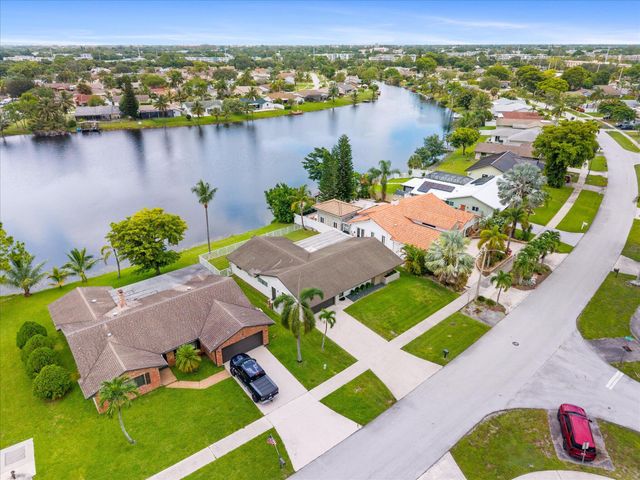 2569 SW 14th Court, Deerfield Beach, FL 33442