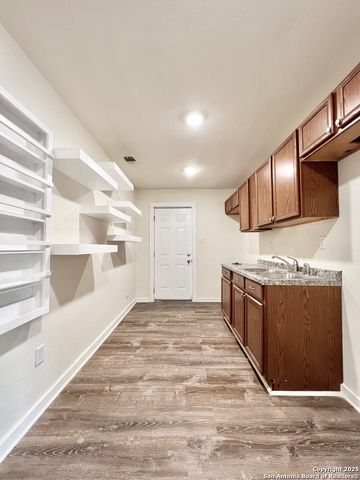 4611 hackberry, San Antonio, TX 78223