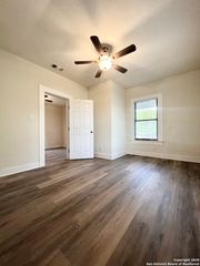 4611 hackberry, San Antonio, TX 78223