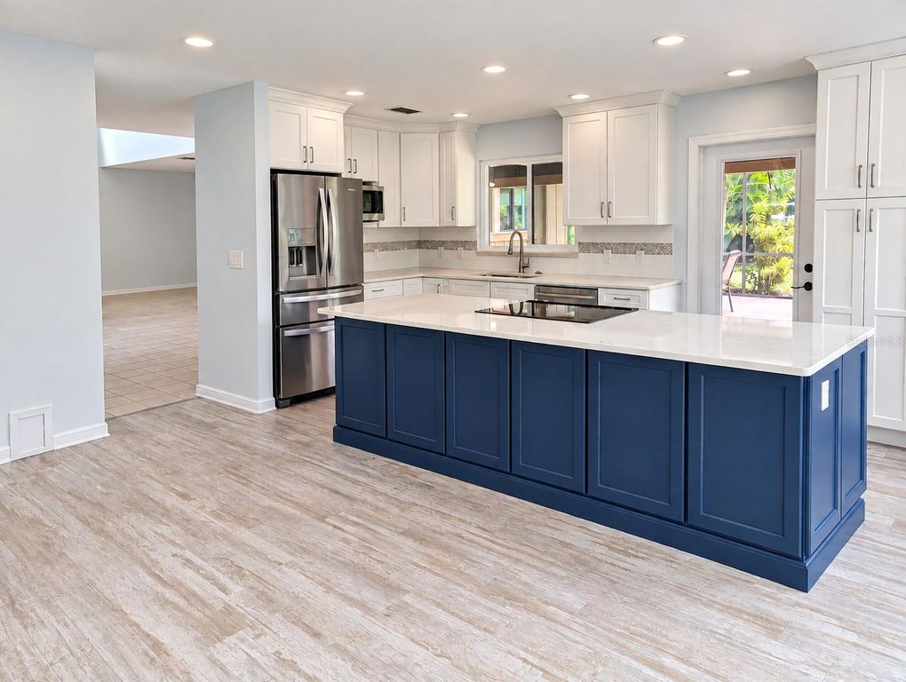 1309 WATER OAK WAY N, BRADENTON, FL 34209 — photo 2