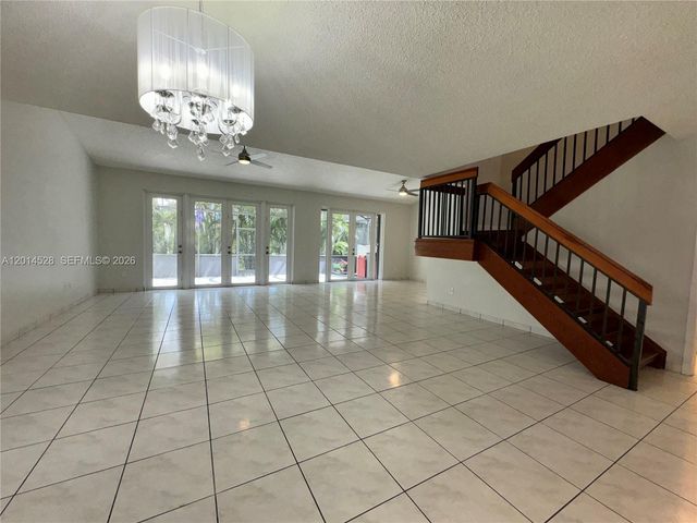4745 NW 98th Pl, Doral, FL 33178