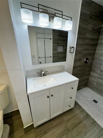 4745 NW 98th Pl, Doral, FL 33178